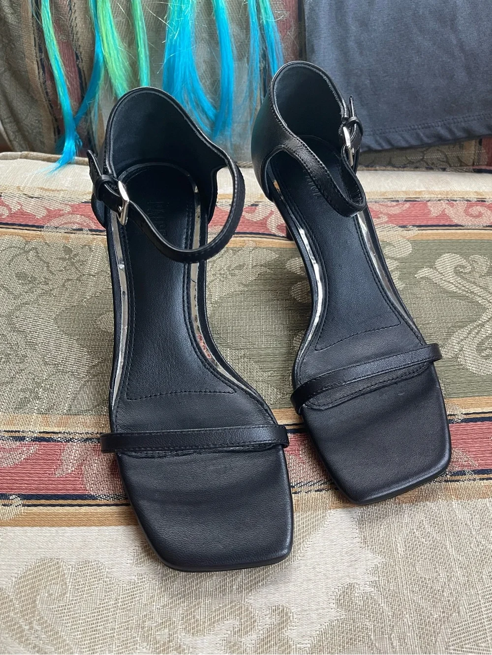 Paige Elin Ankle Strap Kitten Heel Sandals. Size 5 Women N11-20